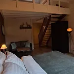 Au Bord De L'eau 4*