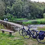 Au Bord De L'eau Bed & Breakfast