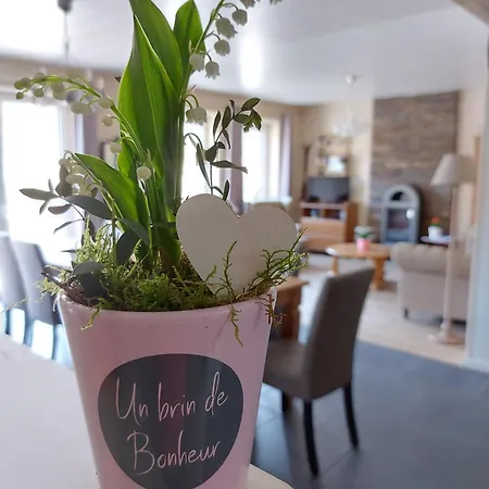 Au Bord De L'eau Nocleg ze śniadaniem 4*